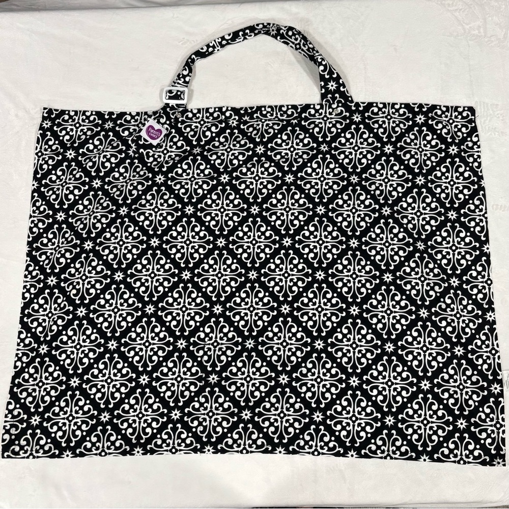 Women’s Nursing Cover Parent's Choice Black and White pattern